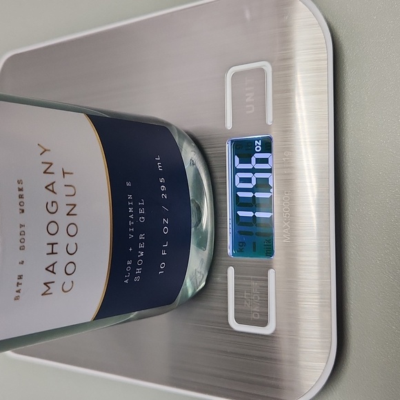 Mahogany Coconut Shower Gel by Bath & Body Works - Picture 3 of 3